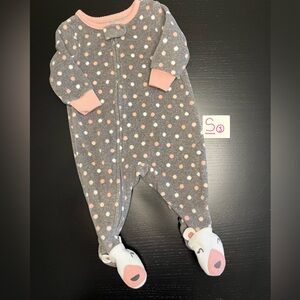 ⭐️2/$13.00⭐️- Carter’s 3m Grey and Pink Polka Dot Footed Fleece Sleeper